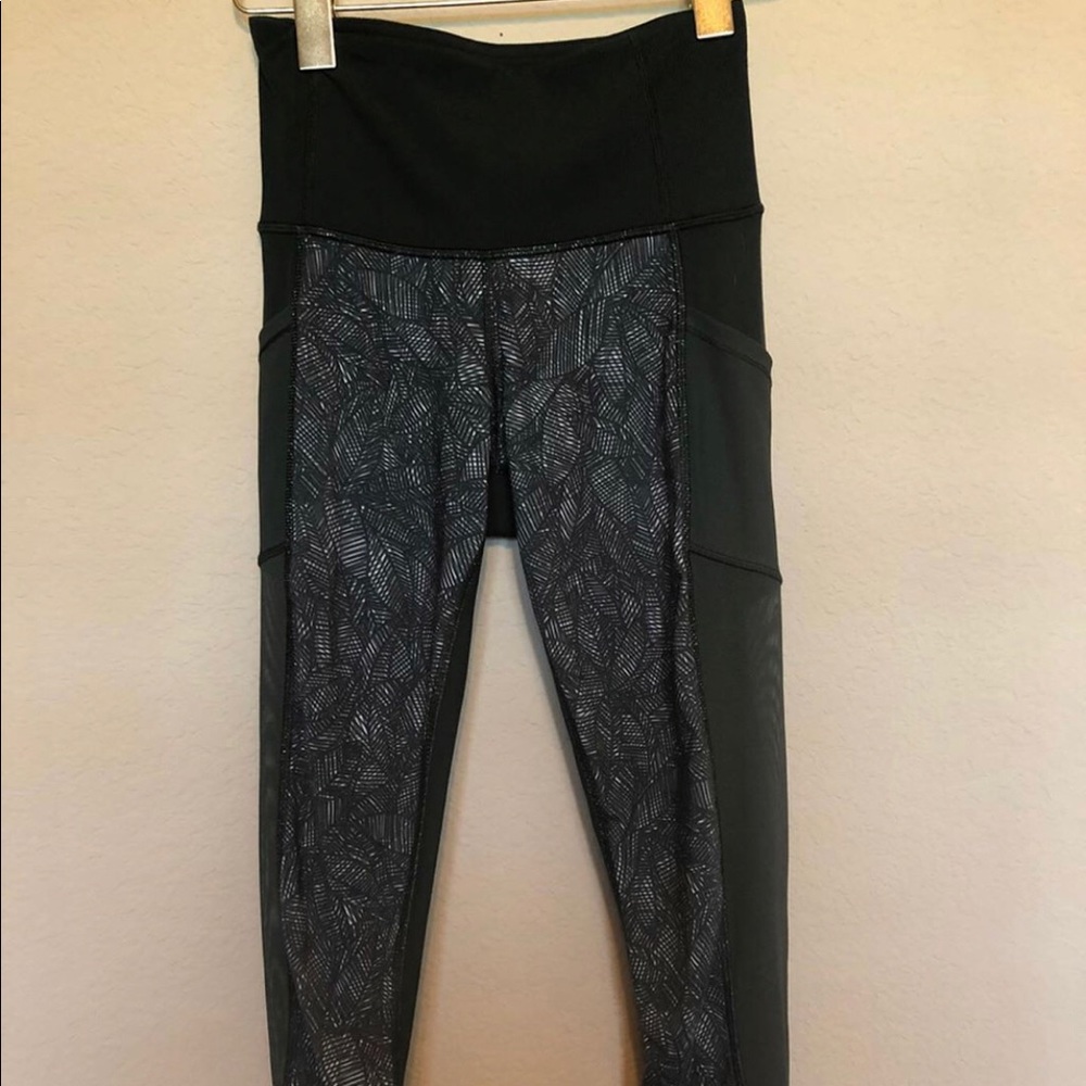green lulu leggings